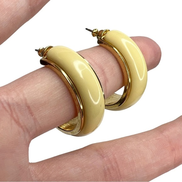 Lot of 10 Pairs of Hoops & Stud Pierced Earrings: LOFT AVON - Picture 8 of 15